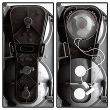Carregar imagem no visualizador da galeria, Xtune Land Rover Range Rover 06-09 Euro Style Tail Lights Clear ALT-JH-LRRRS06-CL