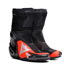 Carregar imagem no visualizador da galeria, Dainese Axial 2 Boots Black/Red Fluorescent Size - 41