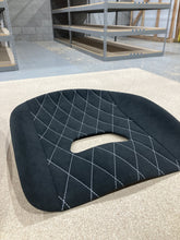 Load image into Gallery viewer, Tillett B5 seat pads set with silver diamond stitching