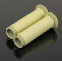 Carregar imagem no visualizador da galeria, Renthal Road Dual Compound Grips 32 mm. O.D. - Kevlar