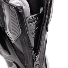 Carregar imagem no visualizador da galeria, Dainese Torque 4 Boots Womens Black/Black Size - 41