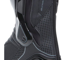 Carregar imagem no visualizador da galeria, Dainese Nexus 2 Air Boots Black Size - 39
