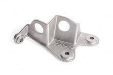 Load image into Gallery viewer, APR Shifter Cable Bracket - MK4 1.8T 6MT