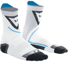 Carregar imagem no visualizador da galeria, Dainese Dry Mid Socks Black/Blue Size - 39/41