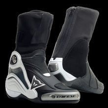 Carregar imagem no visualizador da galeria, Dainese Axial D1 Boot Black/White Size - 42