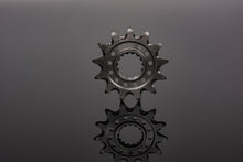 Carregar imagem no visualizador da galeria, Renthal 2024 Triumph TF250 X Front Grooved Sprocket- 515-14P Teeth