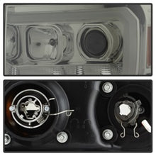 Carregar imagem no visualizador da galeria, Spyder GMC Sierra 1500/2500/3500 07-13 V2 Projector Headlights - Smoke PRO-YD-GS07V2-LBDRL-SM