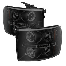 Carregar imagem no visualizador da galeria, Spyder Chevy Silverado 1500/2500 07-13 Projector Headlights LED Halo LED Blk Smke PRO-YD-CS07-HL-BSM