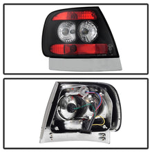 Carregar imagem no visualizador da galeria, Spyder Audi A4 96-01 Euro Style Tail Lights Black ALT-YD-AA496-BK