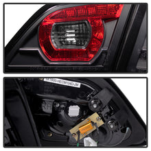 Carregar imagem no visualizador da galeria, Spyder Chevy SS 2014-2016 LED Tail Lights Black ALT-YD-CVSS14-LED-BK