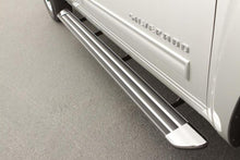 Carregar imagem no visualizador da galeria, Lund 07-17 Chevy Silverado 1500 Crew Cab Crossroads 87in. Running Board Kit - Chrome