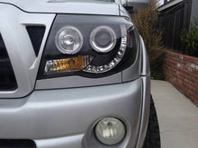 Carregar imagem no visualizador da galeria, Spyder Toyota Tacoma 05-11 Projector Headlights LED Halo LED Black High H1 Low H1 PRO-YD-TT05-HL-BK