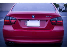 Carregar imagem no visualizador da galeria, Spyder BMW E90 3-Series 06-08 4Dr LED Tail Lights Red Smoke ALT-YD-BE9006-LED-RS