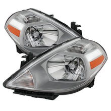 Carregar imagem no visualizador da galeria, Xtune Nissan Versa 07-12 Crystal Headlights Chrome HD-JH-NV07-AM-C