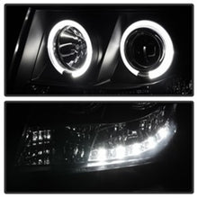 Carregar imagem no visualizador da galeria, Spyder Chevy Suburban 1500 07-14 Projector Headlights LED Halo LED Blk Smke PRO-YD-CSUB07-HL-BSM