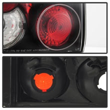 Carregar imagem no visualizador da galeria, Spyder Toyota Corolla 93-97 Euro Style Tail Lights Black ALT-YD-TC93-BK