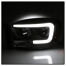 Carregar imagem no visualizador da galeria, Spyder Dodge Ram 1500 06-08 V2 Projector Headlights - Light Bar DRL - Black (PRO-YD-DR06V2-LB-BK)