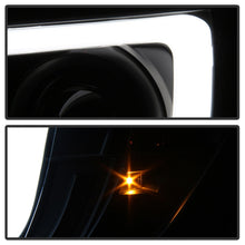 Carregar imagem no visualizador da galeria, Spyder Toyota Tacoma 05-11 Projector Headlights - Light Bar DRL - Black PRO-YD-TT05V2-LB-BK