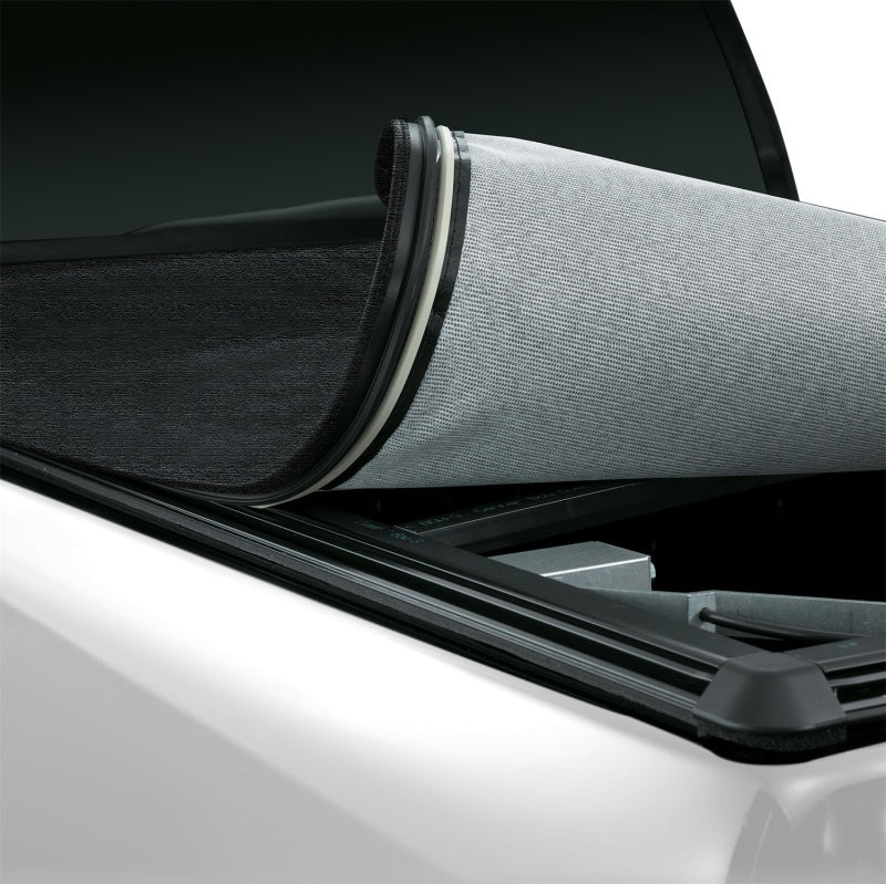 Lund 05-12 Dodge Dakota (5ft. Bed w/o Utility TRack) Genesis Elite Seal & Peel Tonneau Cover - Black