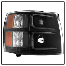 Carregar imagem no visualizador da galeria, Xtune Chevy Silverado 1500/2500/3500 07-13 Projector Headlights Black PRO-JH-CS07-LED-BK