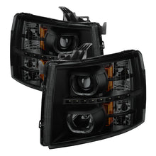 Carregar imagem no visualizador da galeria, Xtune Chevy Silverado 1500/2500/3500 07-13 LED Halo Projector Headlights Black PRO-JH-CSIL07-CFB-BSM
