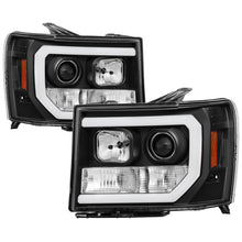 Carregar imagem no visualizador da galeria, Spyder GMC Sierra 1500/2500/3500 07-13 V2 Projector Headlights- Black PRO-YD-GS07V2-LBDRL-BK
