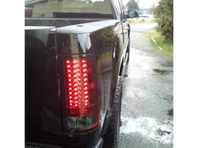 Carregar imagem no visualizador da galeria, Spyder GMC Sierra 07-13 (Not 3500 Dually 4 Rear Wheels)LED Tail Lights Red Clear ALT-YD-GS07-LED-RC