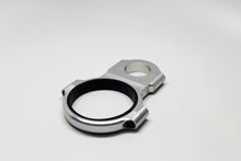 Carregar imagem no visualizador da galeria, Fuelab Cage Mount Fuel Filter Billet Bracket Set - (1) Bracket for Each Filter
