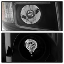 Carregar imagem no visualizador da galeria, Xtune Chevy Silverado 1500/2500/3500 07-13 Projector Headlights Black PRO-JH-CS07-LED-BK