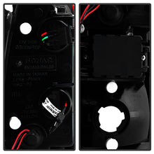 Carregar imagem no visualizador da galeria, Spyder Chevy Suburban/Tahoe 1500/2500 00-06 LED Tail Lights Red Clear ALT-YD-CD00-LED-RC