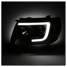 Carregar imagem no visualizador da galeria, Spyder Toyota Tacoma 05-11 Projector Headlights - Light Bar DRL - Black PRO-YD-TT05V2-LB-BK