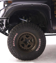 Carregar imagem no visualizador da galeria, EGR 14+ Toyota Tundra Bolt-On Look Fender Flares - Set - Matte (795495)