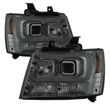 Carregar imagem no visualizador da galeria, Spyder 07-14 Chevy Suburban/1500/2500/Tahoe V2 Projector Headlights Smoke PRO-YD-CSUB07V2-DRL-SM
