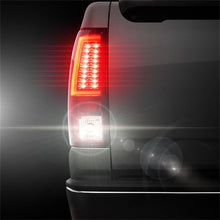 Carregar imagem no visualizador da galeria, Spyder Chevy Silverado 1500/2500 03-06 Version 2 LED Tail Lights - Red Clear ALT-YD-CS03V2-LED-RC