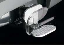 Carregar imagem no visualizador da galeria, Lund Universal 2in Receiver Mount Hitch Step - Black