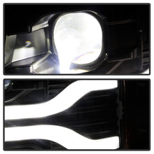 Carregar imagem no visualizador da galeria, Spyder Chevy Silverado 1500 07-13/2500HD/3500HD 07-14 LED Black PRO-YD-CS07V3PL-BK