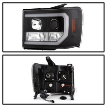 Carregar imagem no visualizador da galeria, Spyder GMC Sierra 1500/2500/3500 07-13 V2 Projector Headlights- Black PRO-YD-GS07V2-LBDRL-BK