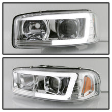 Carregar imagem no visualizador da galeria, Spyder GMC Sierra 1500/2500/3500 99-06 V2 Projector Headlights - DRL - Chrome PRO-YD-CDE00V2-LB-C