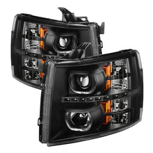 Carregar imagem no visualizador da galeria, Xtune Chevy Silverado 1500/2500/3500 07-13 LED Halo Projector Headlights Black PRO-JH-CSIL07-CFB-BK