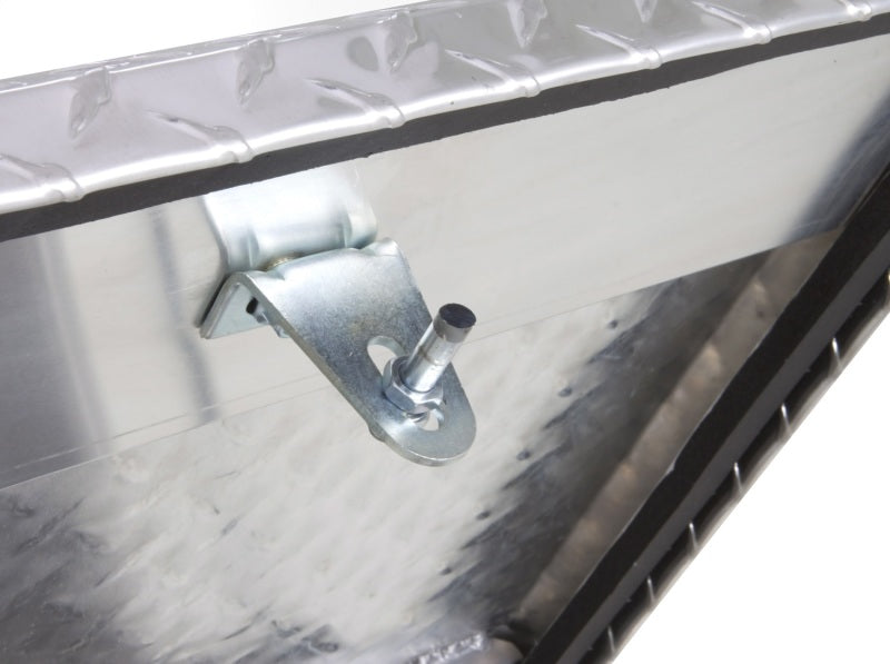 Lund Universal Aluminum Gull Wing Cross Box - Brite