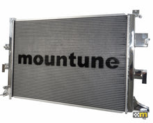 Carregar imagem no visualizador da galeria, mountune 16-18 Ford Focus RS Triple Pass Radiator Upgrade