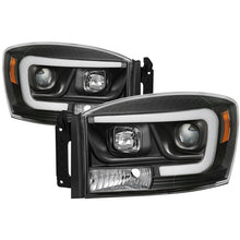 Carregar imagem no visualizador da galeria, Spyder Dodge Ram 1500 06-08 V2 Projector Headlights - Light Bar DRL - Black (PRO-YD-DR06V2-LB-BK)
