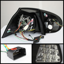 Carregar imagem no visualizador da galeria, Spyder Volkswagen Golf V 06-09 LED TURN SIGNAL LED Tail Lights Black ALT-YD-VG03-LED-BK