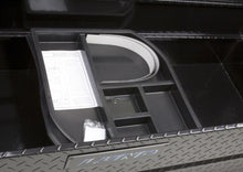 Carregar imagem no visualizador da galeria, Lund 67-99 Chevy CK Ultima Single Lid Crossover Tool Box - Black
