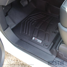 Carregar imagem no visualizador da galeria, Westin 2016-2017 Nissan Titan / Titan XD Wade Sure-Fit Floor Liners Front - Black