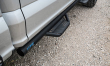 Carregar imagem no visualizador da galeria, Lund 2019 Chevrolet Silverado 1500 Crew Cab Terrain HX Step Nerf Bars - Black