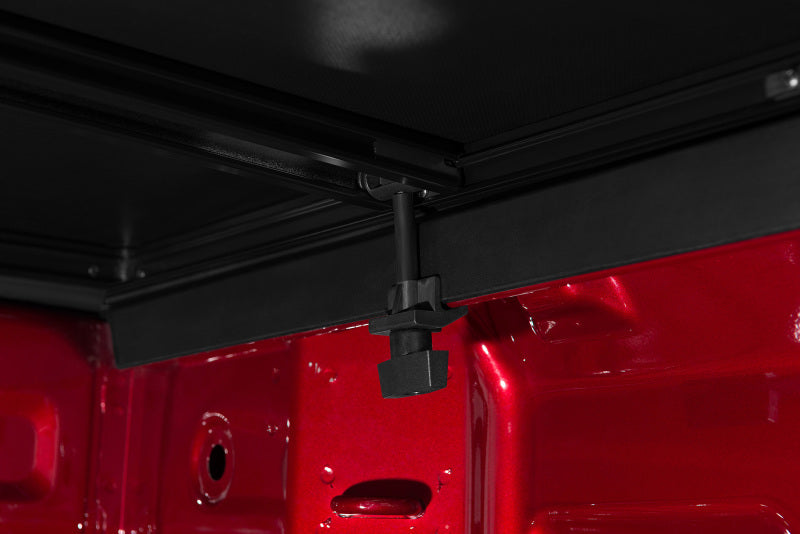 Lund 2019 Chevrolet Silverado 1500 (5.5ft. Bed) Genesis Tri-Fold Tonneau Cover - Black