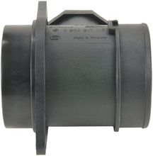 Carregar imagem no visualizador da galeria, Bosch 96-99 Volkswagen Jetta Mass Air Flow Sensor