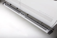 Carregar imagem no visualizador da galeria, Lund Universal Summit Ridge Running Boards - Chrome