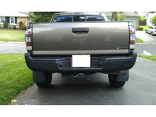 Carregar imagem no visualizador da galeria, Spyder Toyota Tacoma 05-15 LED Tail Lights Black ALT-YD-TT05-LED-BK